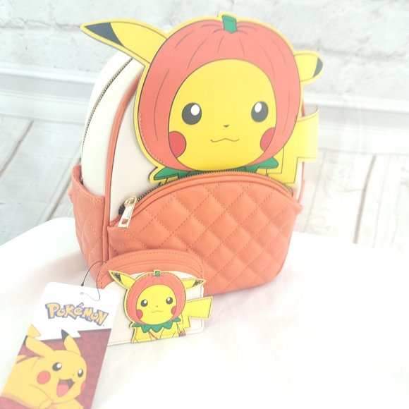 Pokémon Pumpkin Pikachu Halloween Multicolor Quilted Backpack Card Holder - Picture 1 of 15